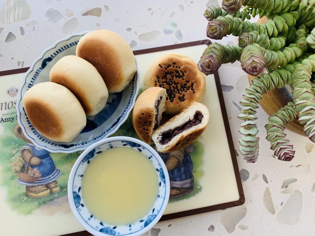 松松软红豆饼，皮薄馅厚微微甜