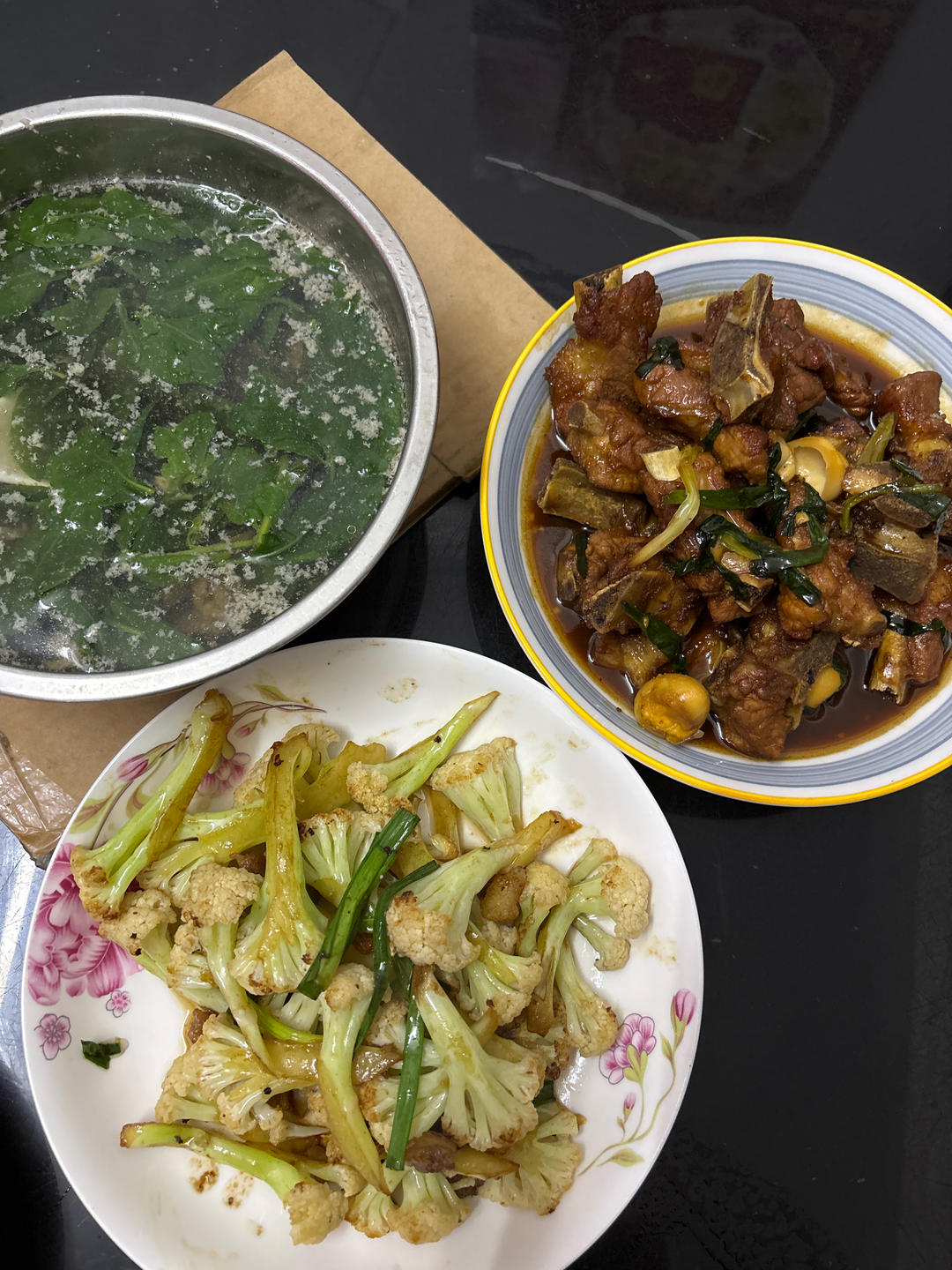 五花肉炒花菜