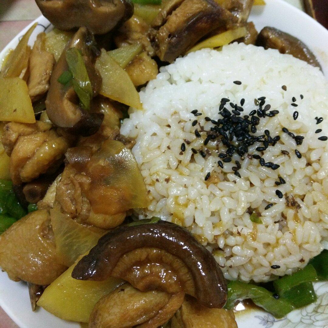 黄焖鸡米饭