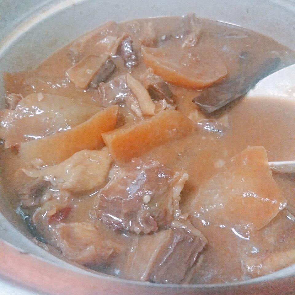 萝卜炖牛腩