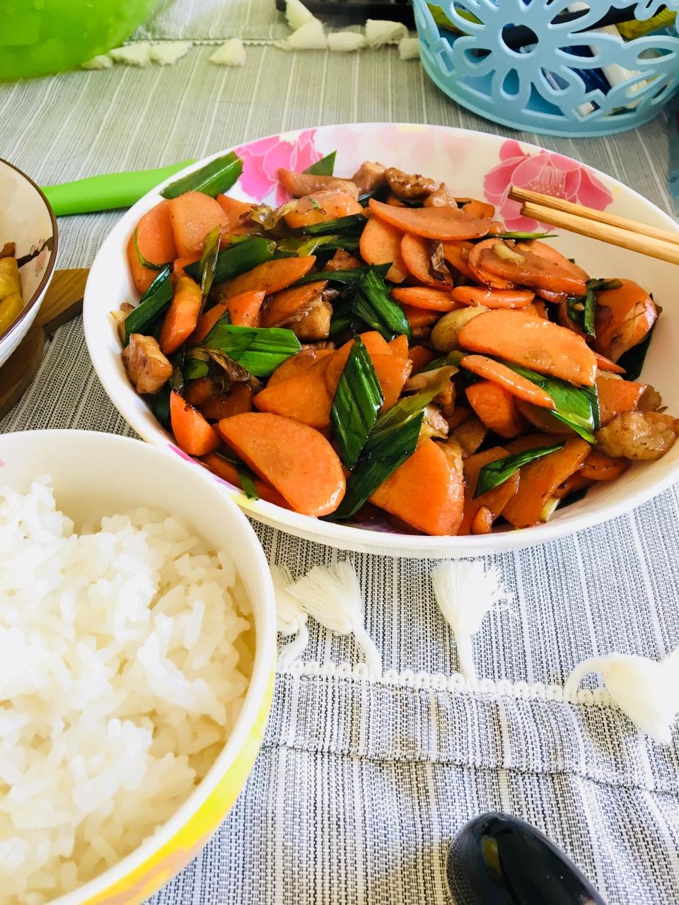 胡萝卜炒肉