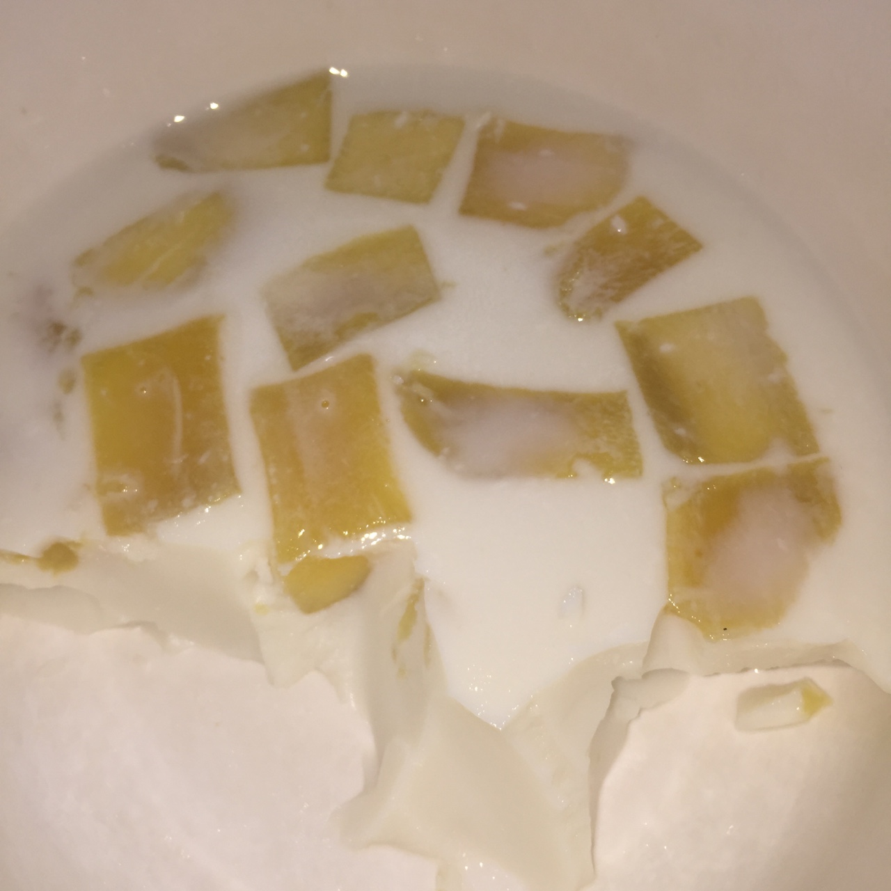 日本大热的草莓牛奶羊羹