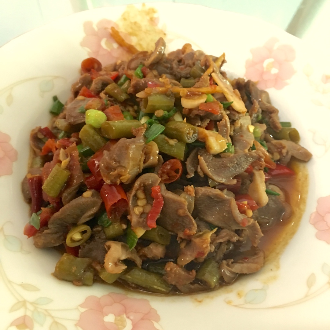 酸辣鸡杂（野山椒酸菜）