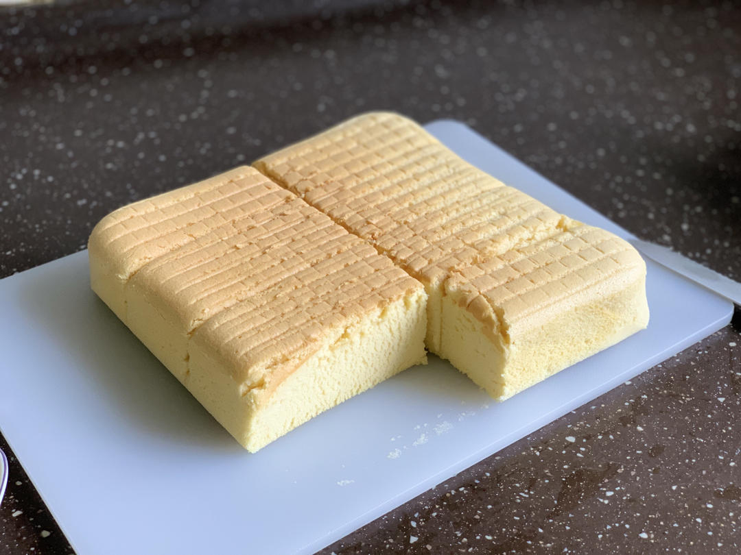 【视频食谱】Duang！古早蛋糕