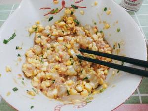 玉米虾仁猪肉饺子的做法 步骤4