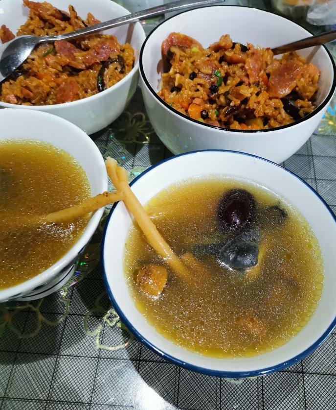 养颜又气血双补的汤～虫草花乌鸡汤