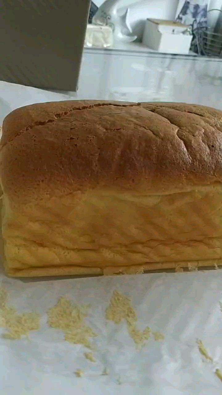 堪比柯基屁股
爆浆芝士🧀古早蛋糕