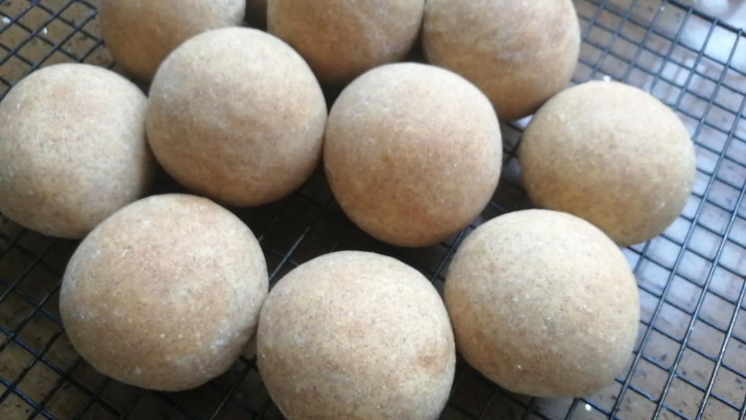黑全麦小餐包