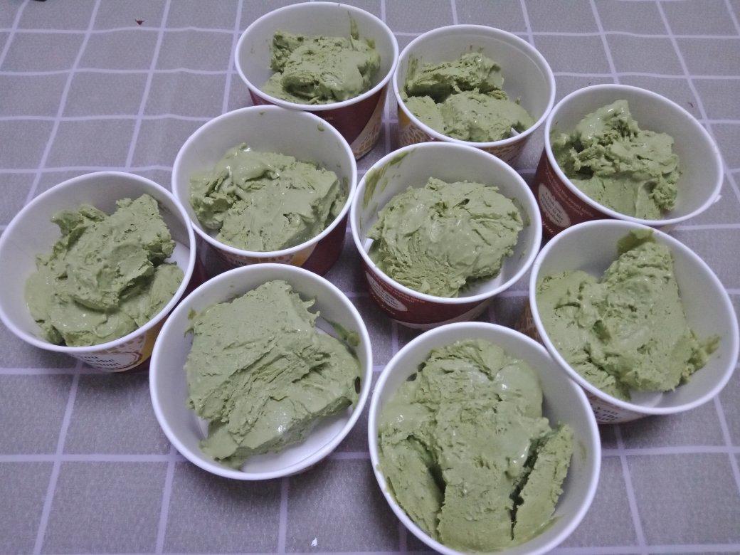 抹茶白巧冰淇淋