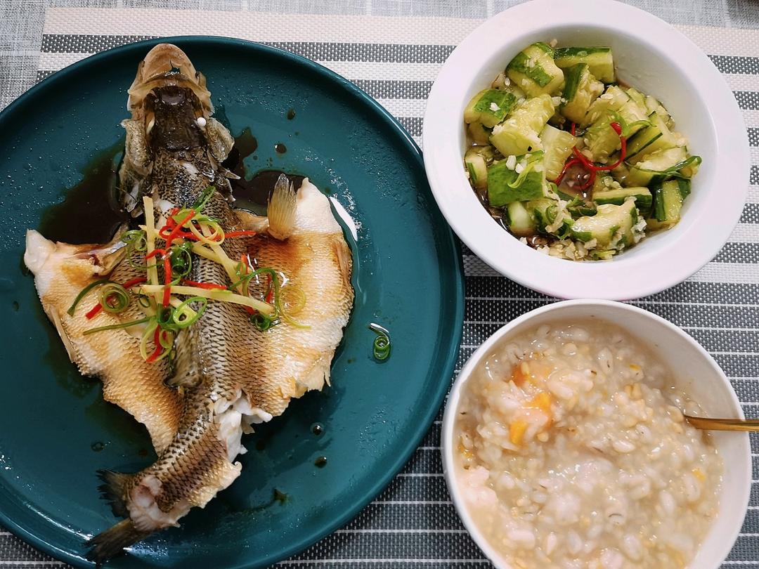 10分钟做 清蒸鲈鱼 （附切鱼图解）