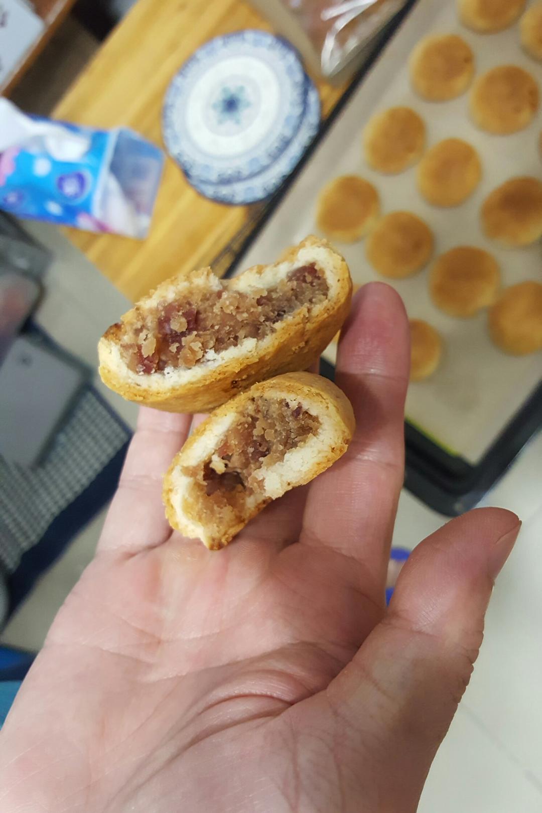 滇式玫瑰云腿月饼