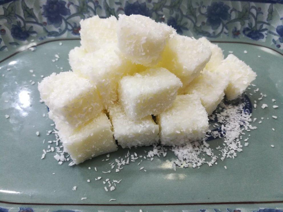 完胜85‘C的牛奶椰蓉小方