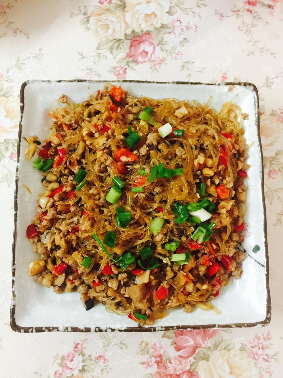 香菇干贝粉丝煲