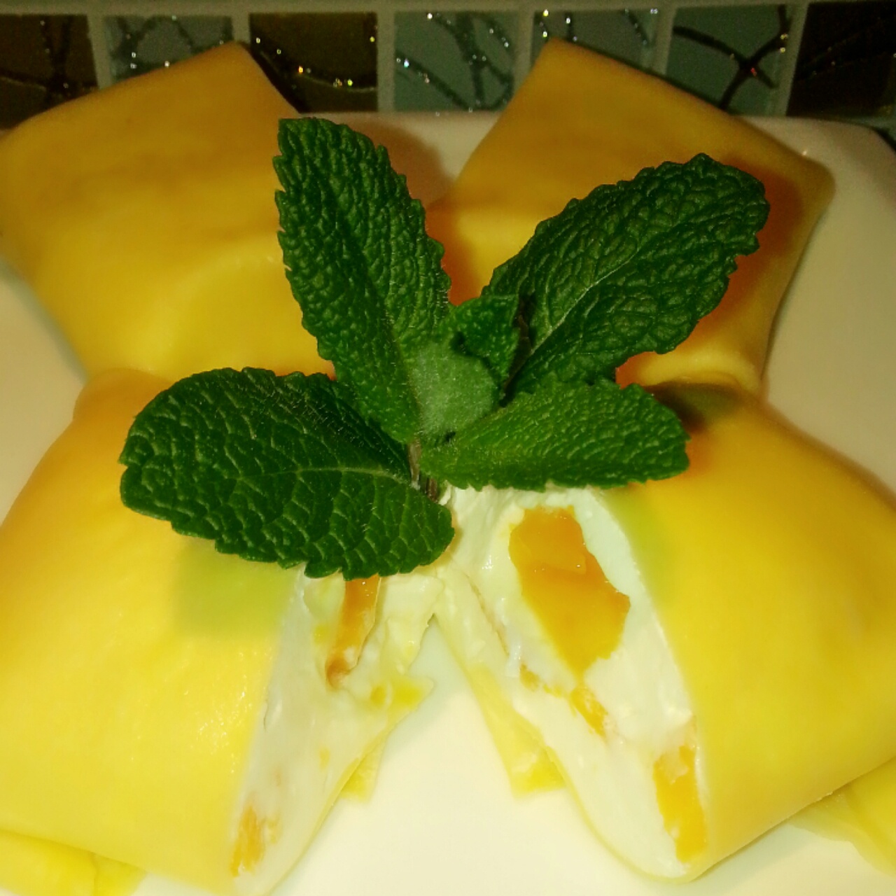 《Tinrry下午茶》教你做芒果班戟和芒果千层饼