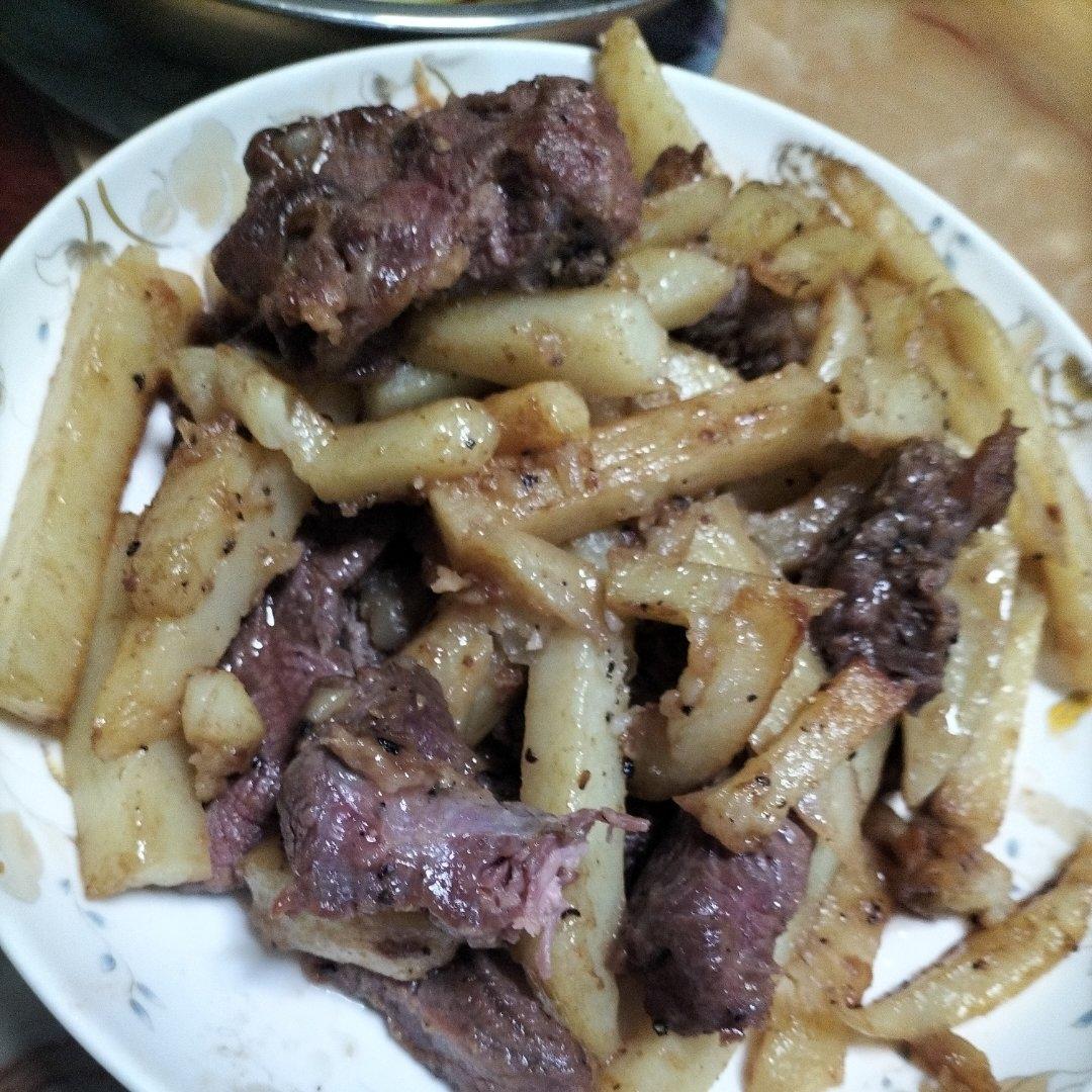 土豆煎牛排|马克西姆不粘锅