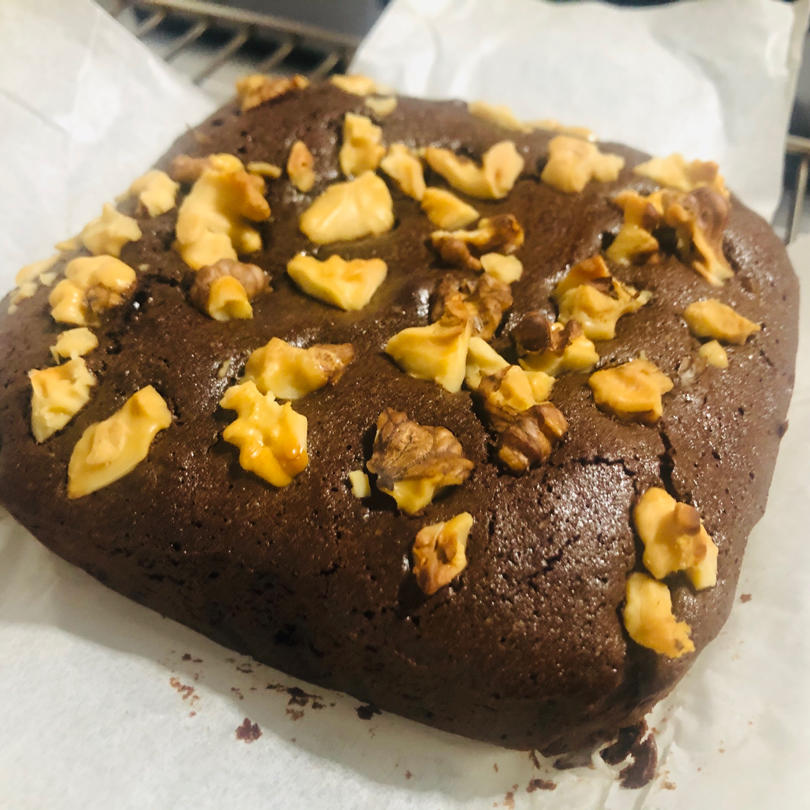 香味浓郁的巧克力布朗尼蛋糕