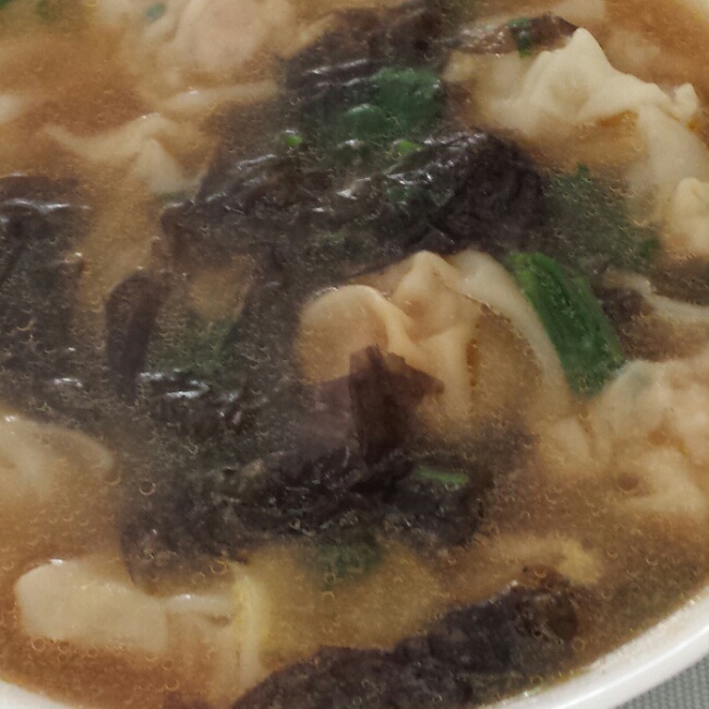 蟹肉小馄饨（附最简单馄饨包法详细图解）