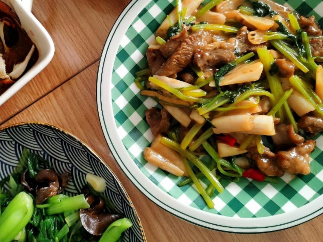酸辣藕带炒牛肉
