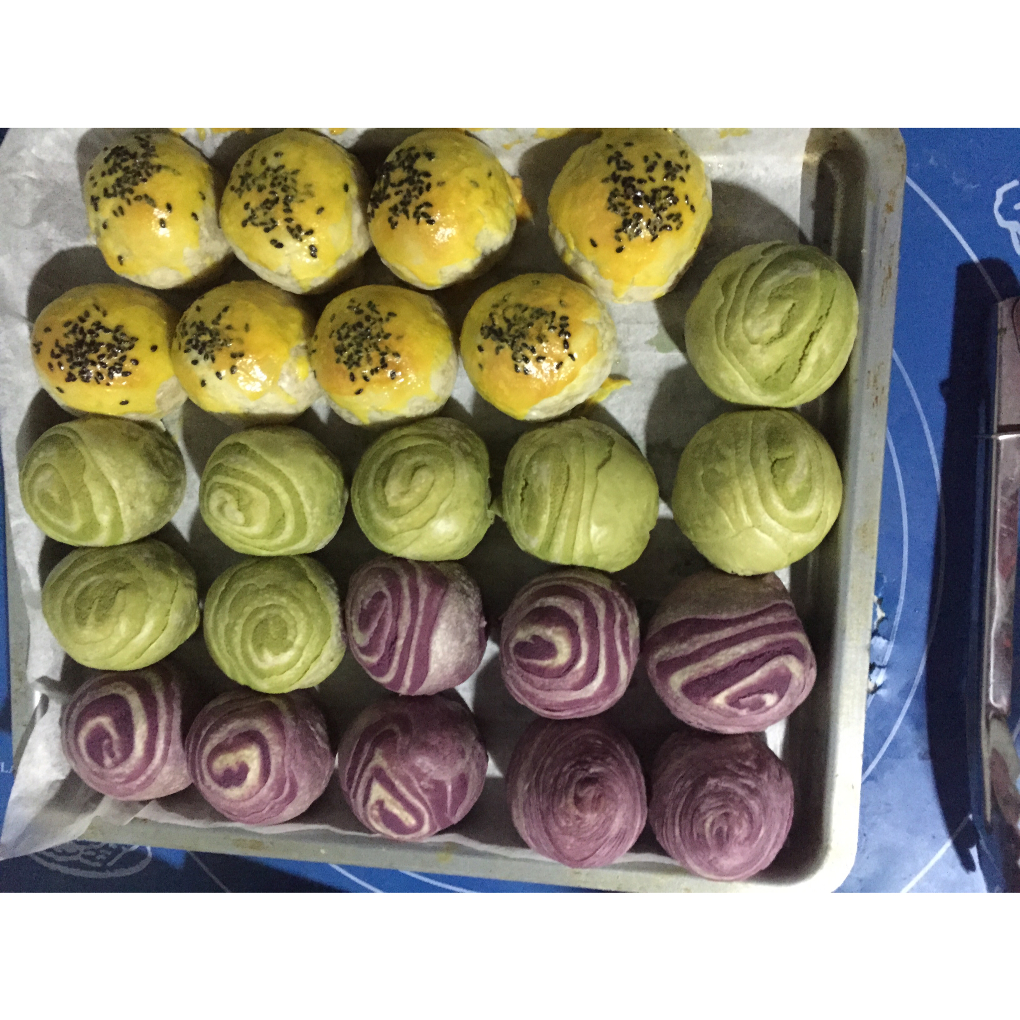 蛋黄酥~紫薯、抹茶、原味~花好月圆，中秋快乐~内附一次做六色蛋黄酥方法~