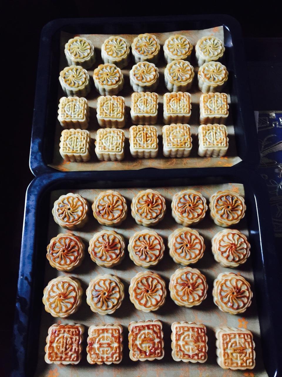 广式月饼——蛋黄莲蓉月饼