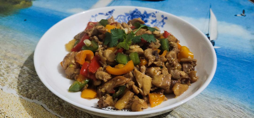蚝油彩椒鸡丁
