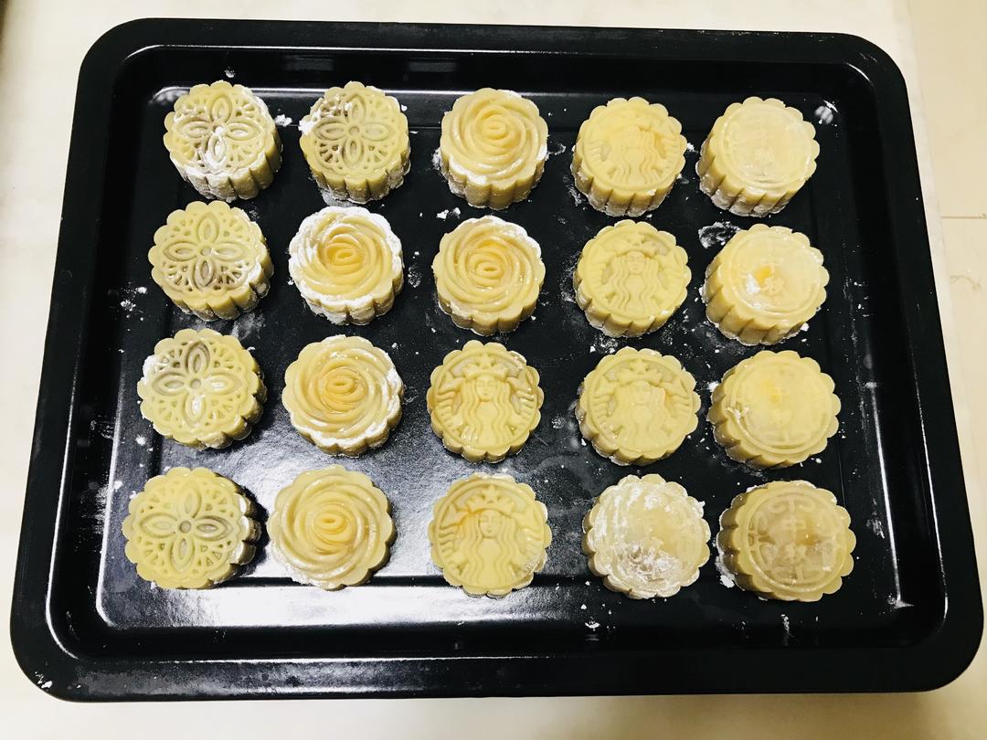 广式月饼—蛋黄莲蓉月饼