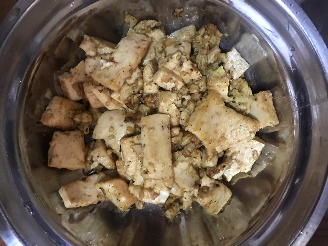 鸡蛋炒老豆腐