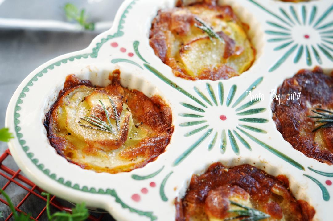 焗芝士土豆垛的做法