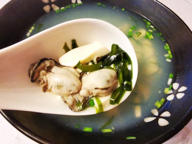海蛎肉豆腐汤的做法