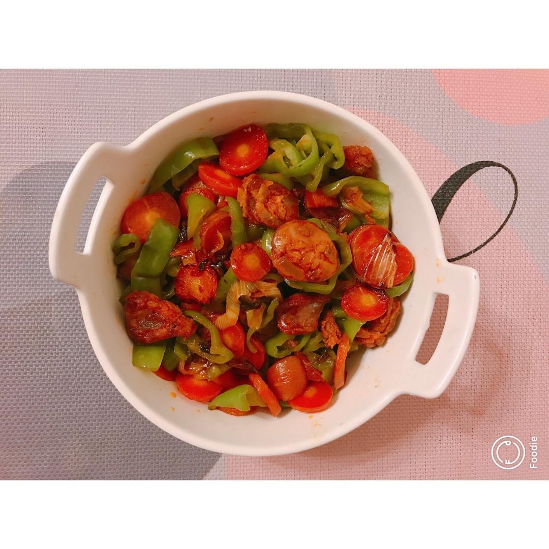 炒麻辣香肠