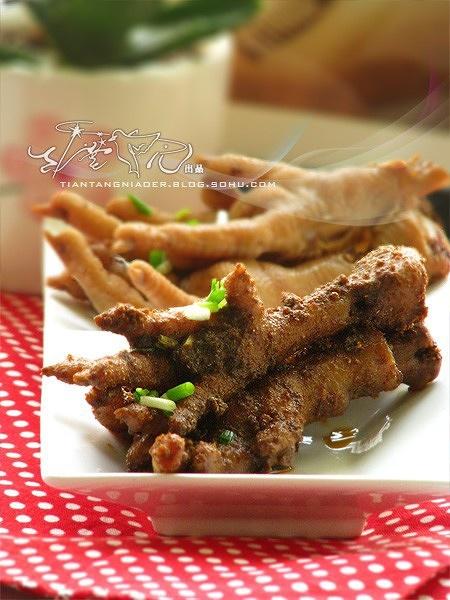 双味凤爪的做法