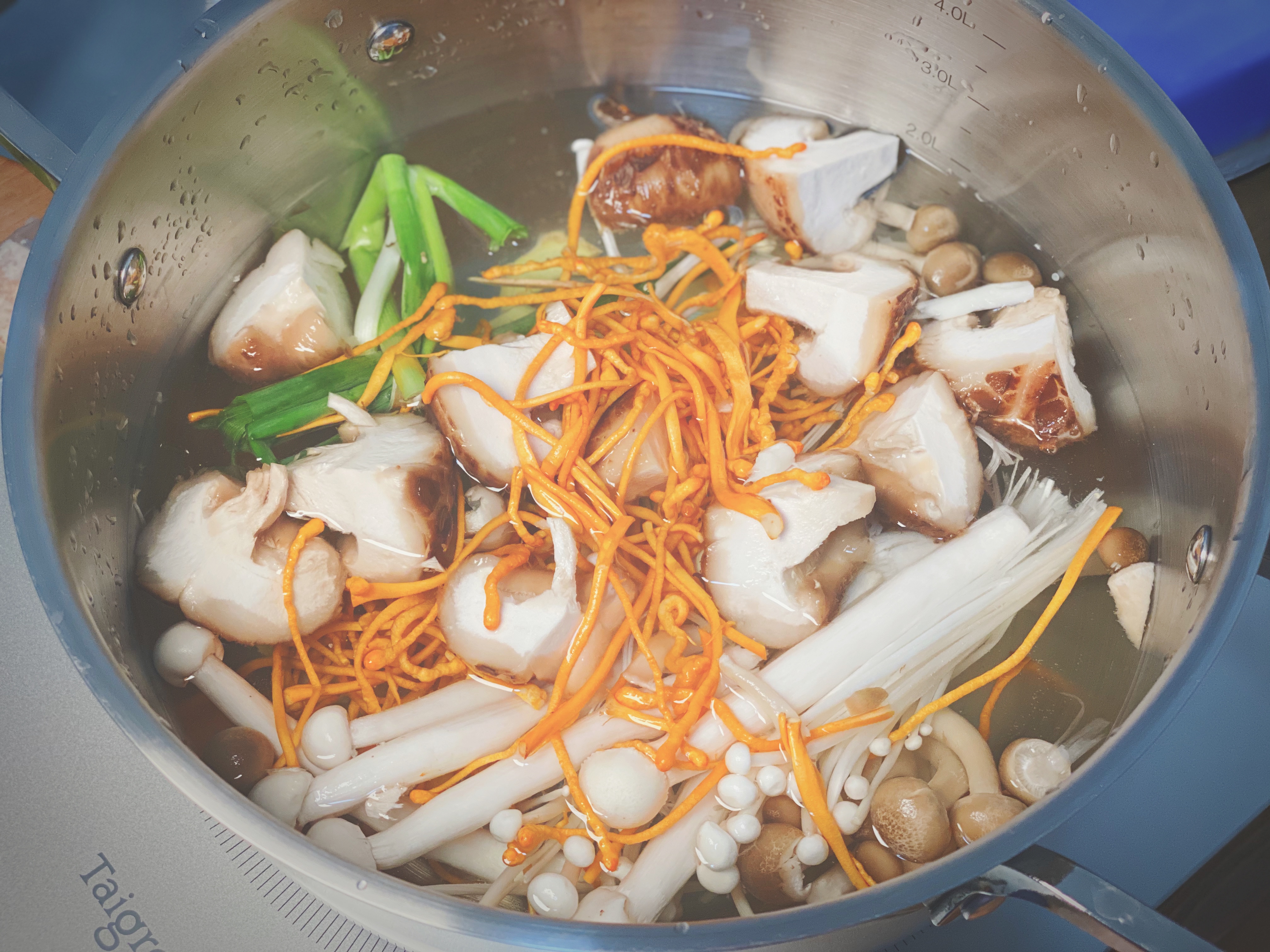 养生低脂无油版 菌菇汤火锅底料的做法 步骤4