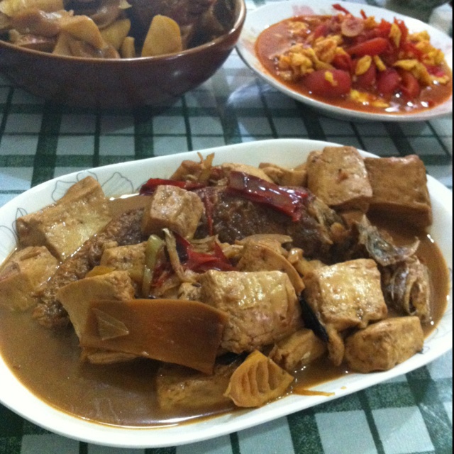 黄鱼炖豆腐