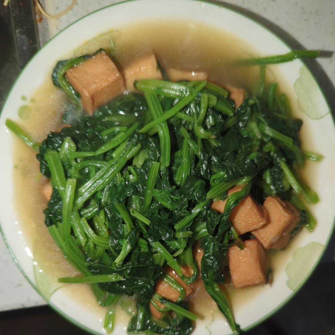 不涩口又嫩的清炒菠菜