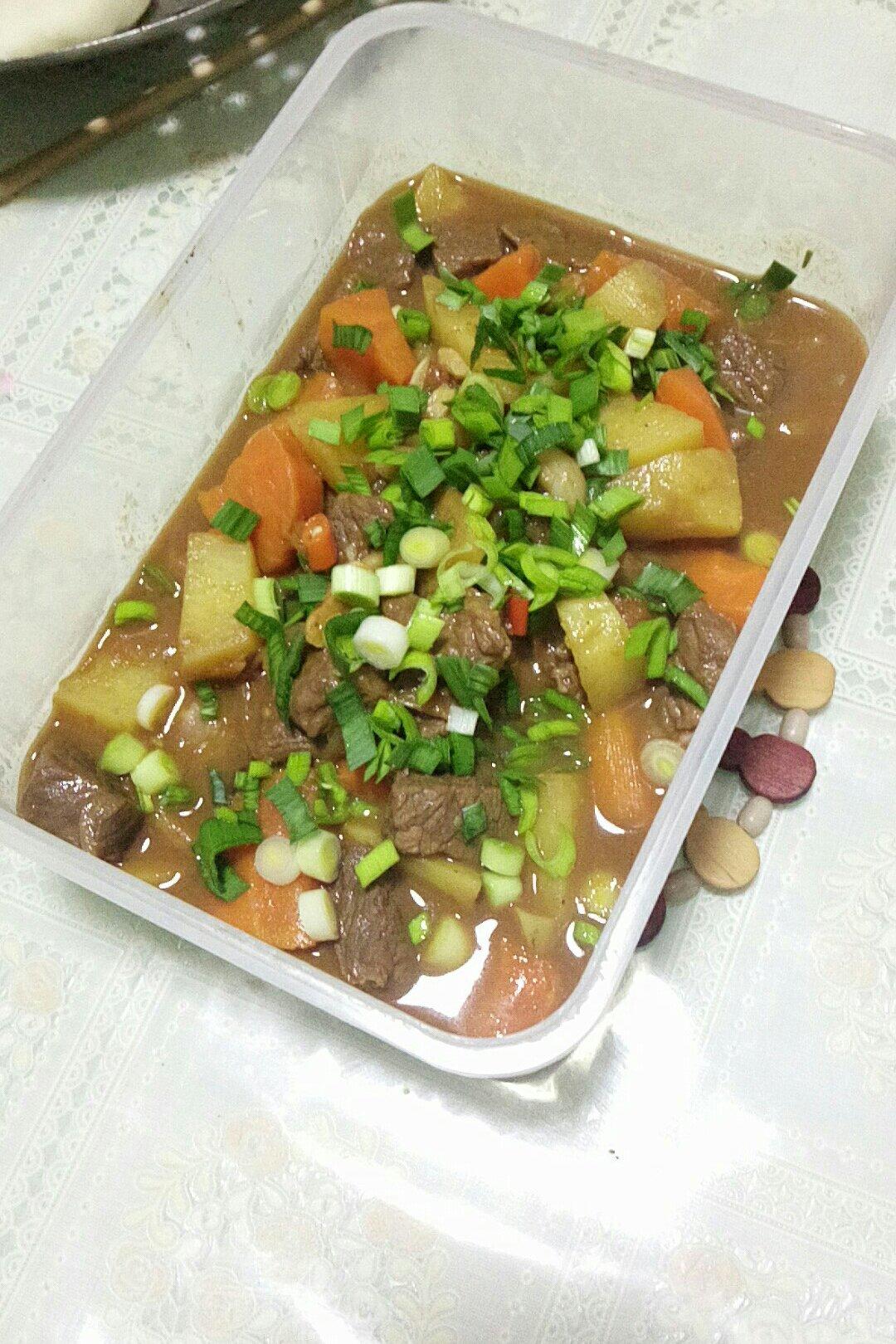 红烧牛肉土豆 （独家秘制）