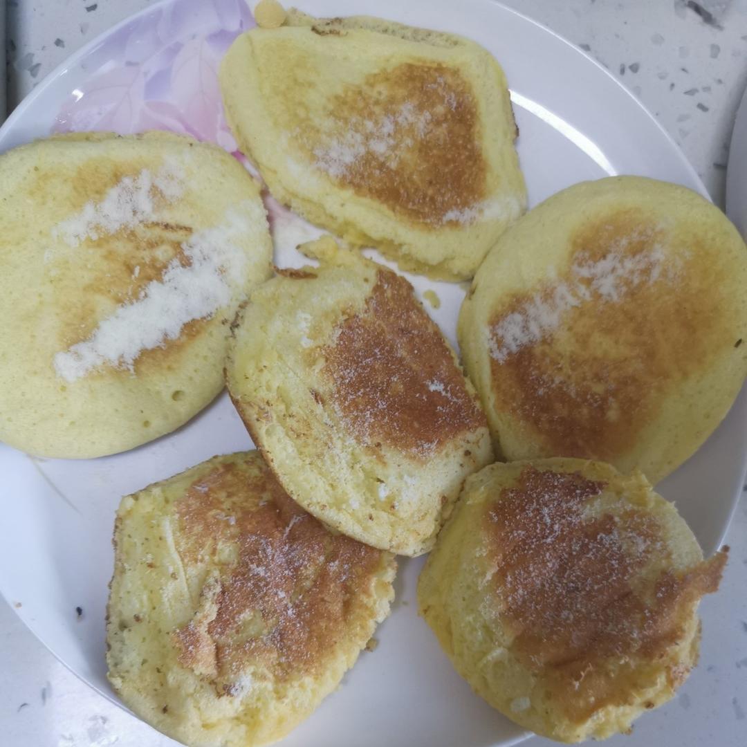 不用烤箱 15分钟无油低糖的舒芙蕾蛋糕松饼 🥞 蓬松绵软