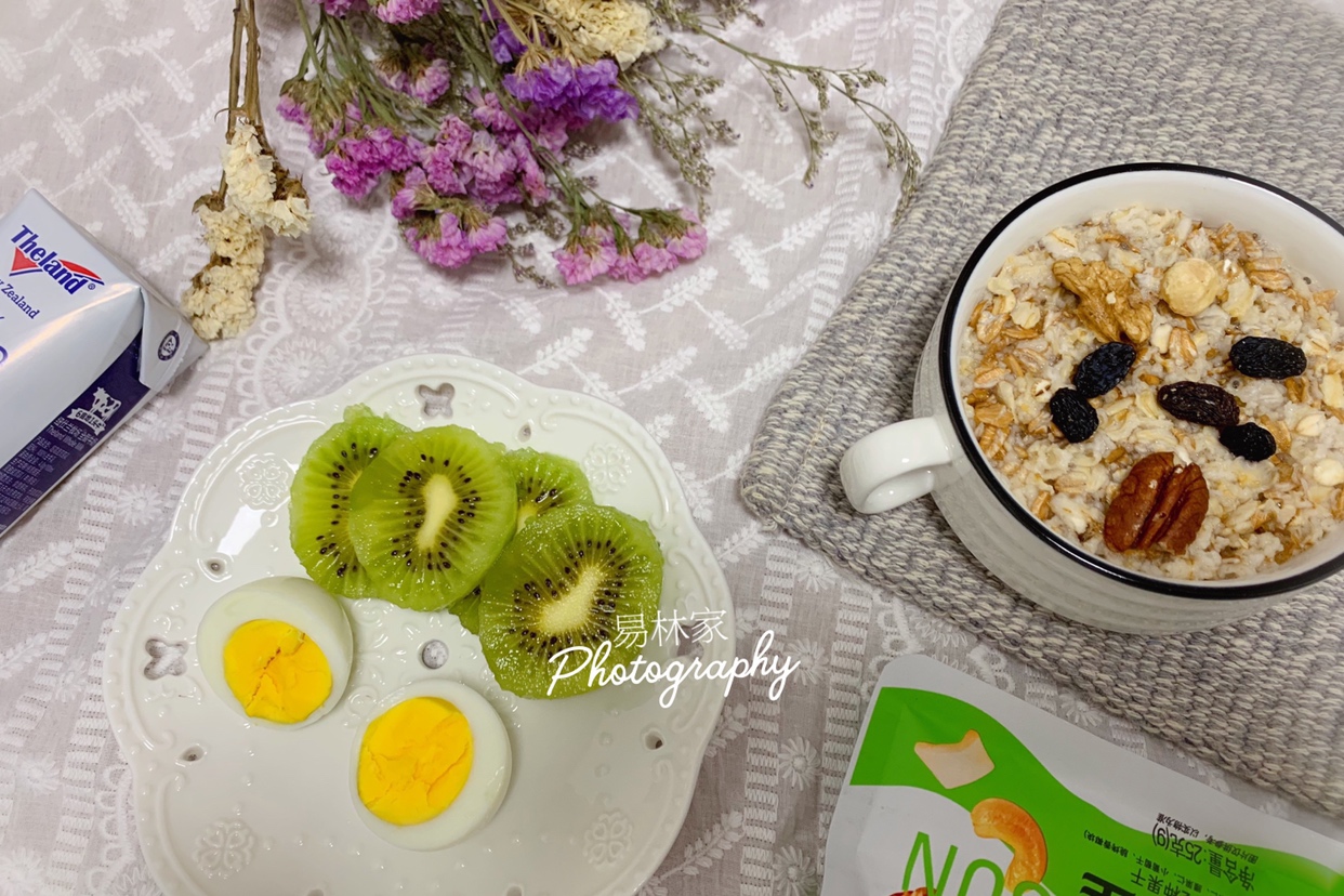『易林家』【快手早餐系列】No.1 奇亚籽混合即食麦片+牛奶+鸡蛋+猕猴桃+坚果