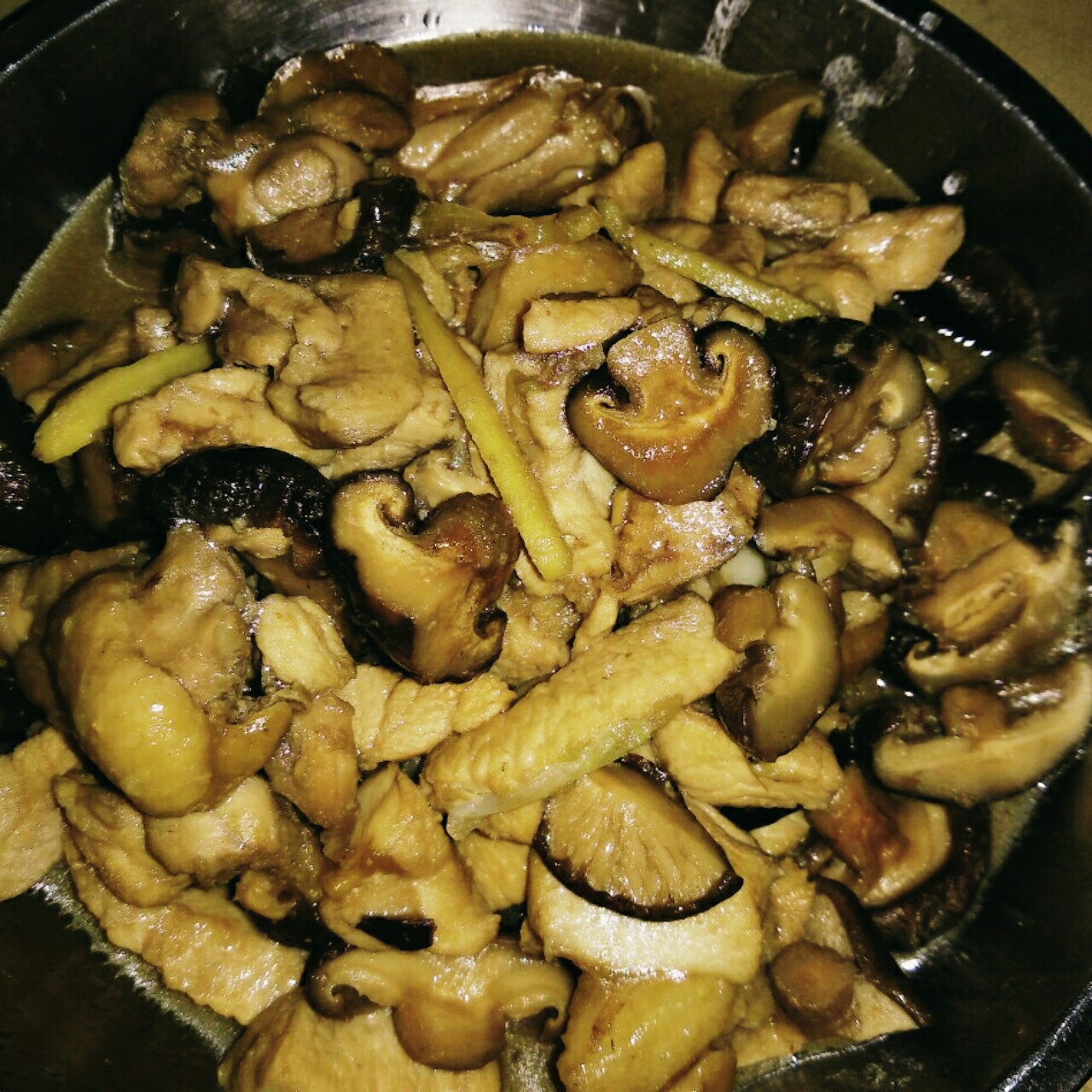 蘑菇滑鸡（香菇滑鸡）