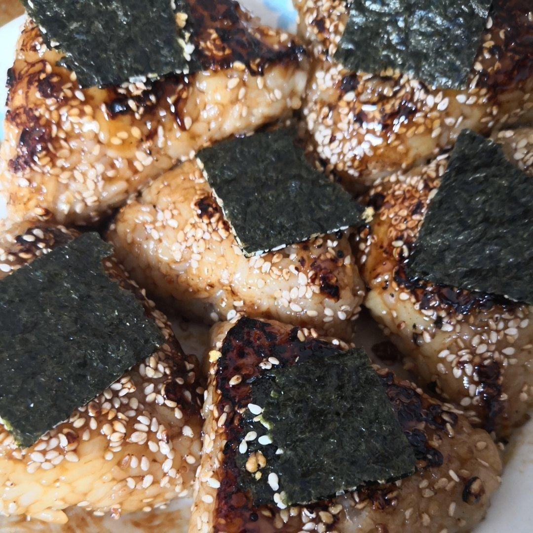 日式酱油烤饭团