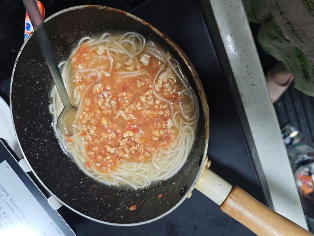 偷工减料番茄肉酱面