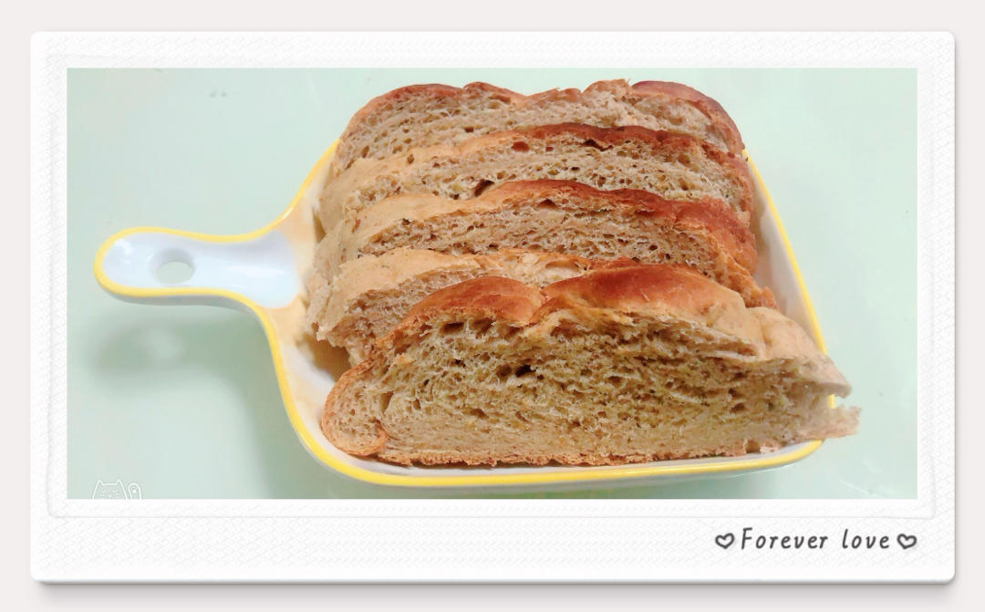 毛毛虫红枣豆浆软欧面包