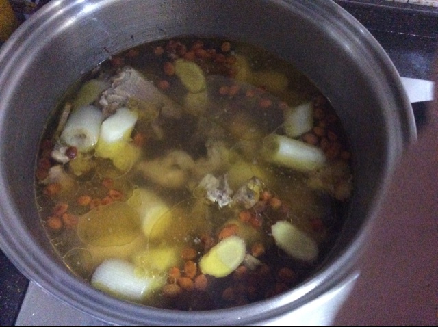 山药炖鸡汤