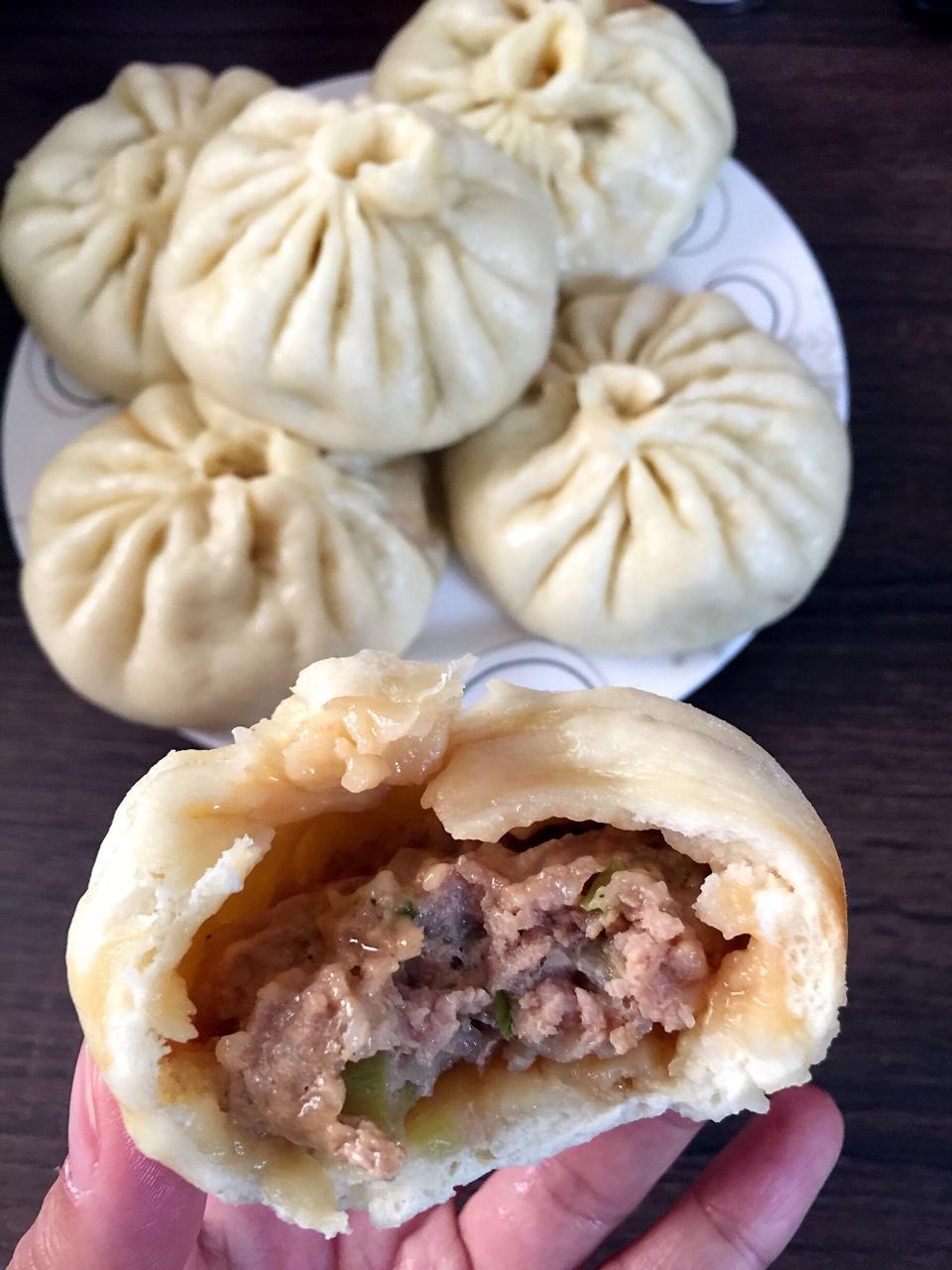 【松软多汁的肉包子图片】朵朵麻麻咪呀_下厨房