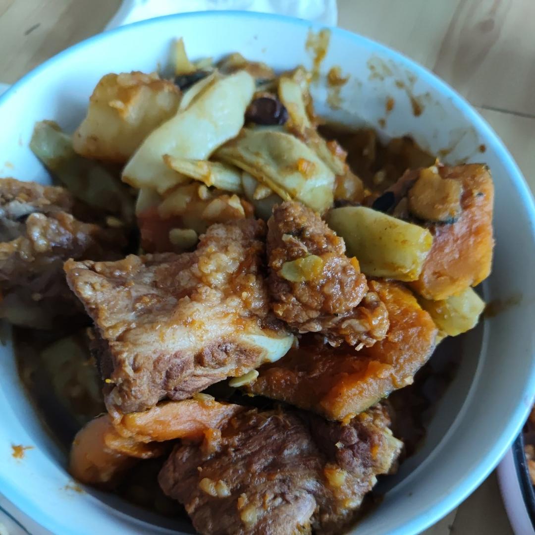 硬菜代表--排骨炖豆角土豆（豆角焖面胚子）