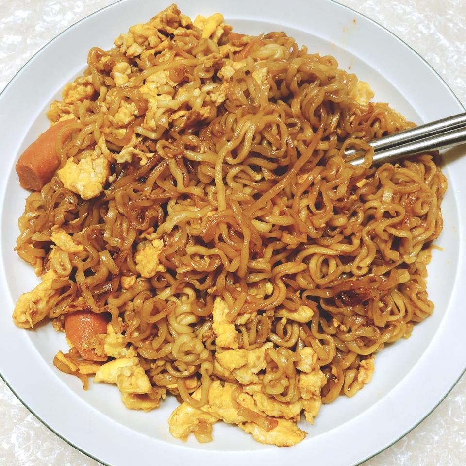 方便面这样炒着吃👉好吃到舔盘❗️