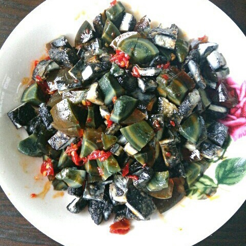 皮蛋拌豆腐