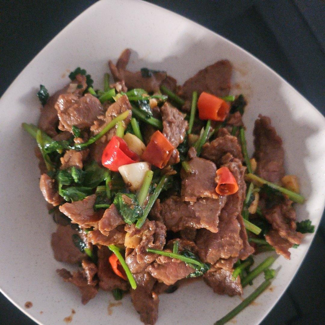 香菜牛肉
