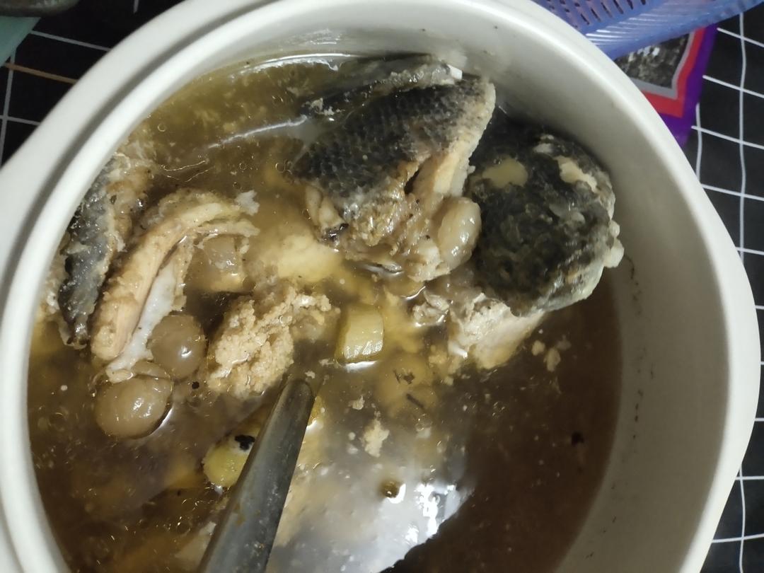 玉竹桂圆炖生鱼生津汤的做法