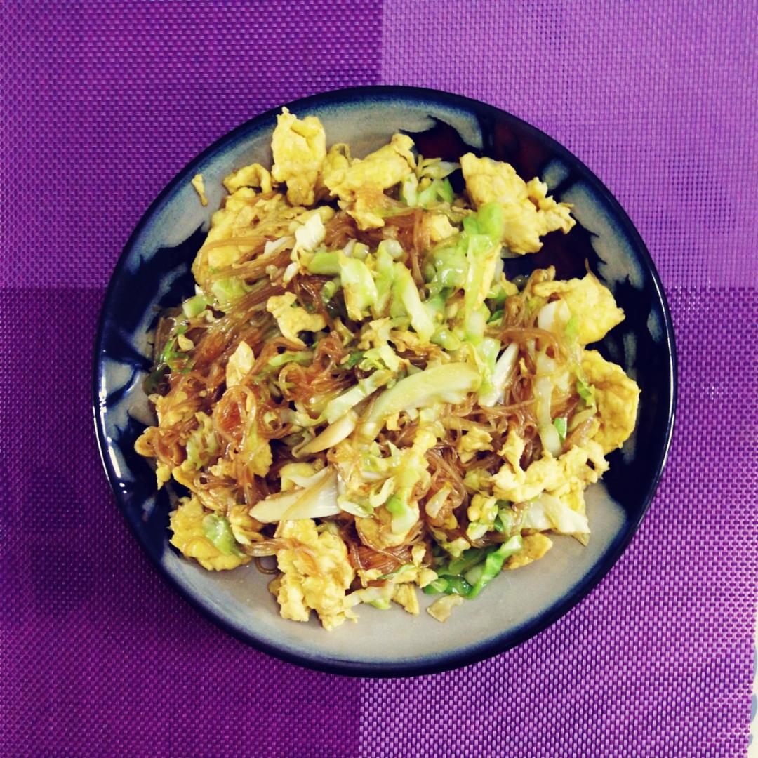 包菜粉丝炒鹅蛋