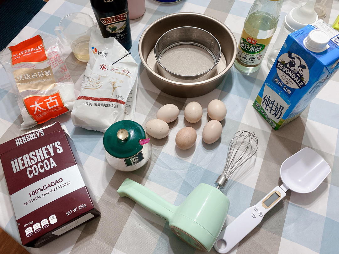 八寸百利甜古早蛋糕的做法 步骤1